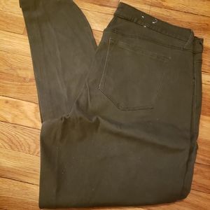 EUC Size 18 Old Navy Rockstar jeggings olive green